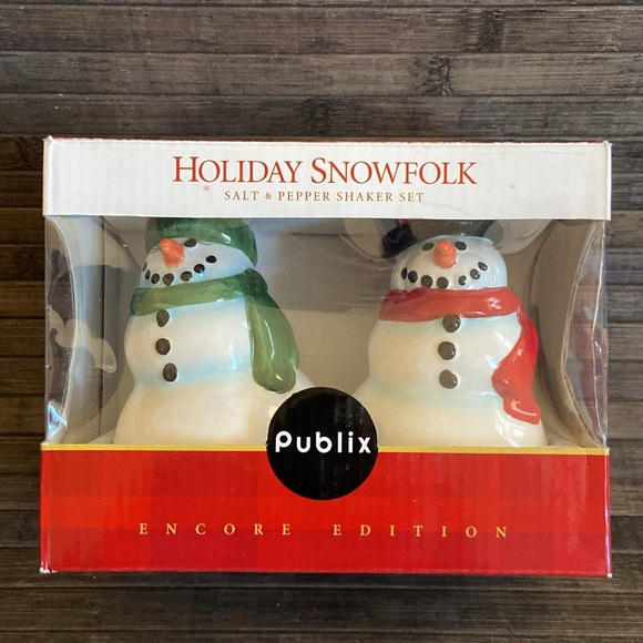 Holiday Snowfolk Salt & Pepper Shaker Set And Candle Holder NIB - Picture 2 of 10